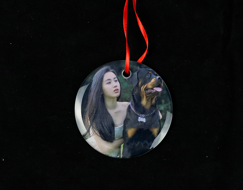 round-glass-ornament